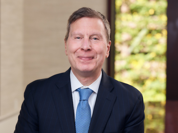Kurt H. Walter headshot
